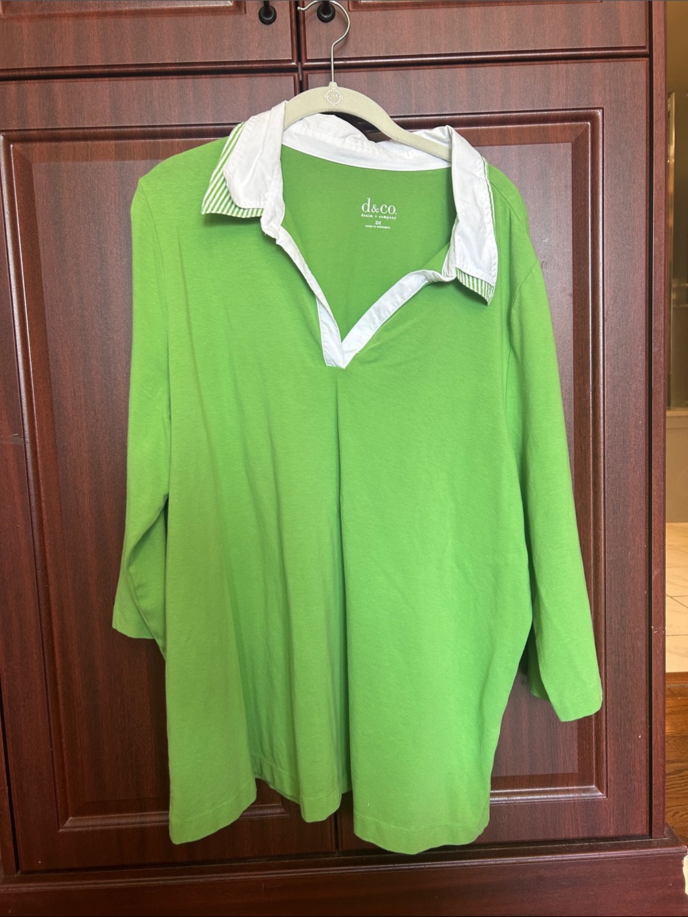 d&co Bright Green Collared Tunic Top